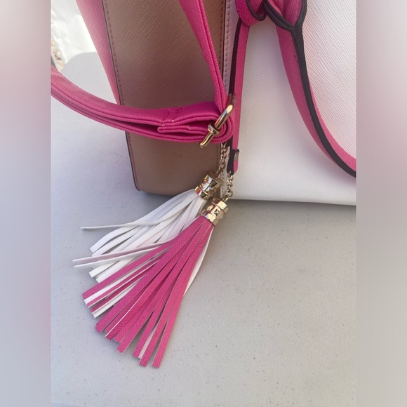 Handbag & wallet - Picture 3 of 10